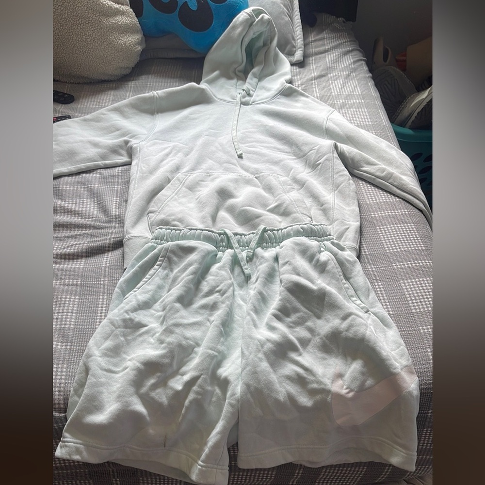 Mint green nike set